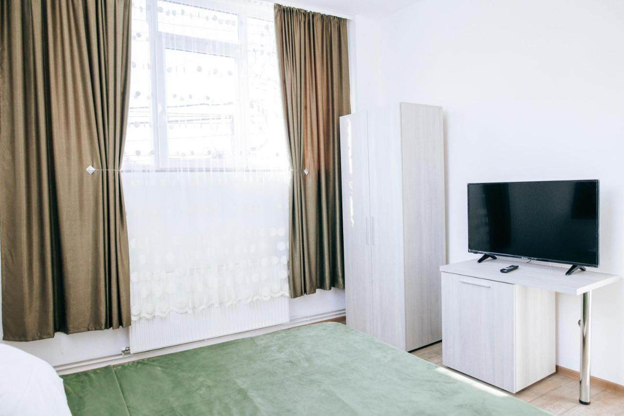 Neva Apartments Фэгэраш Экстерьер фото